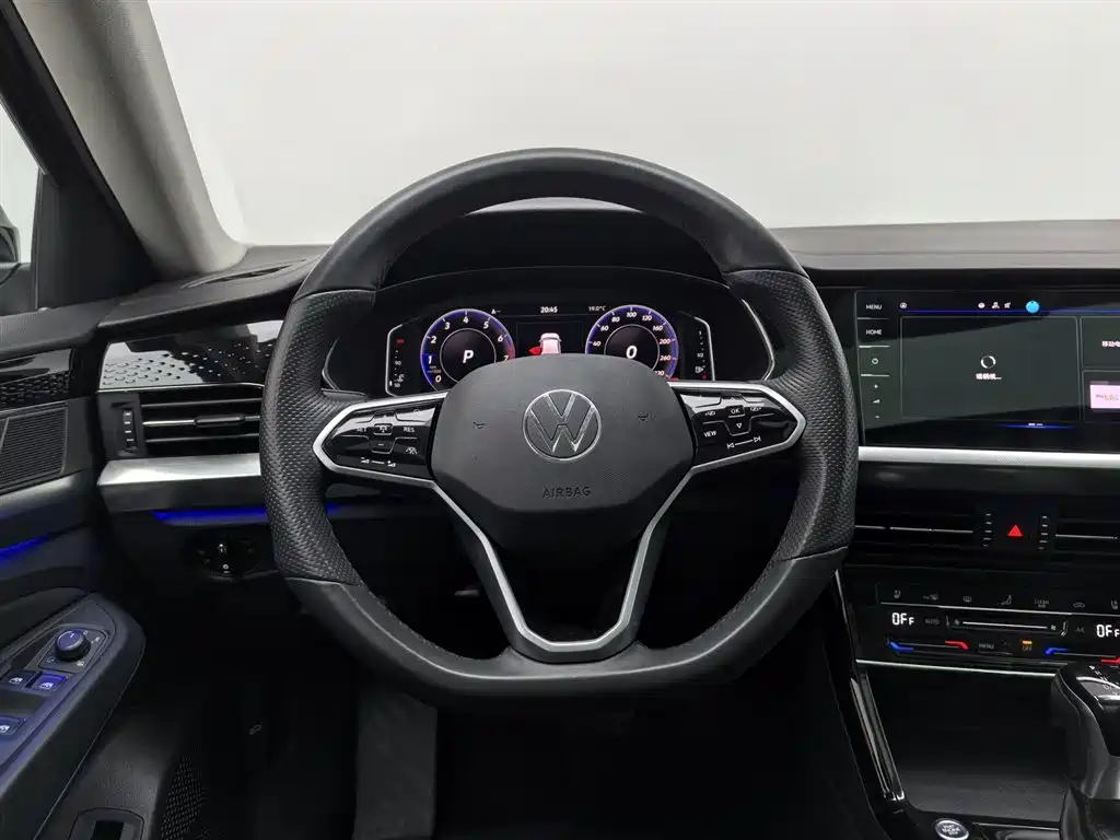 Volkswagen Passat 2023 330TSI Luxury Edition фото 11