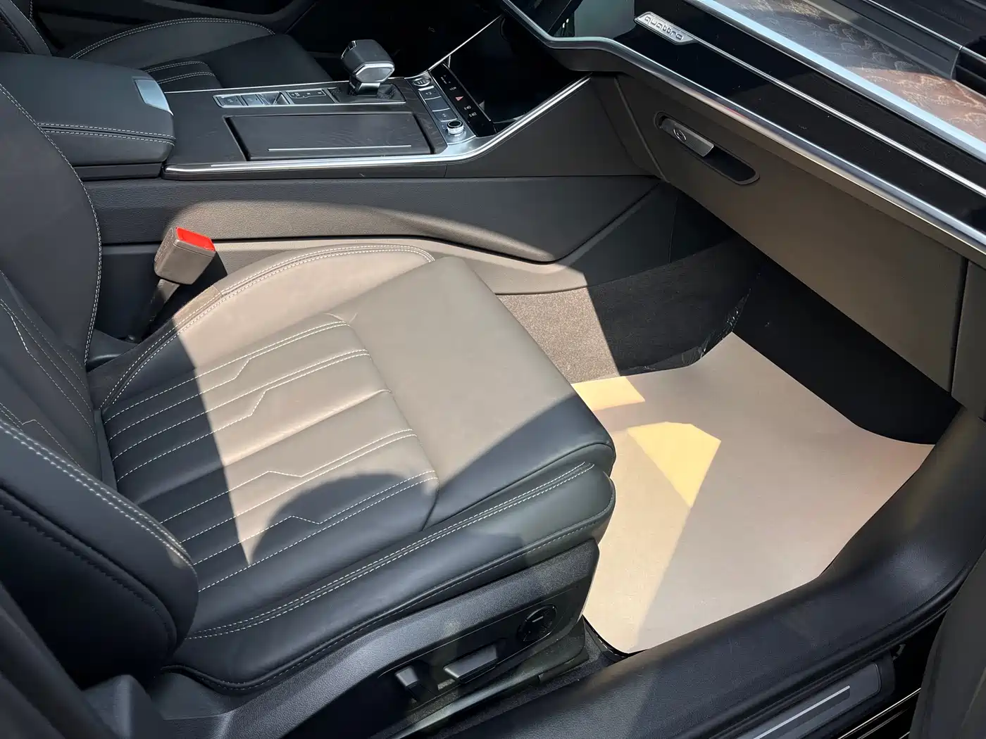 Audi A6L 2019 45 TFSI quattro Exclusive Elegance фото 10