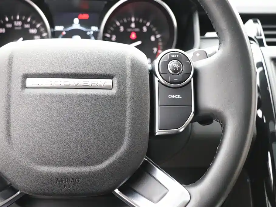 Land Rover Discovery 2018 3.0 SC V6 SE фото 17