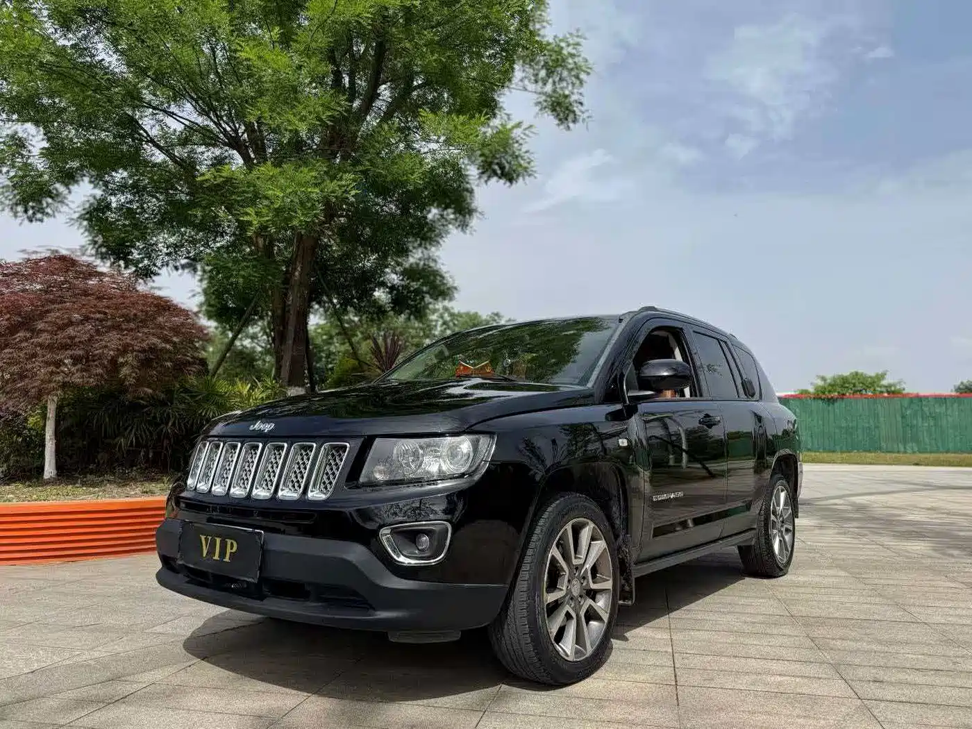 Jeep Compass (Import) 2014 2014 Facelift 2.4L 4WD Luxury Navigation Edition