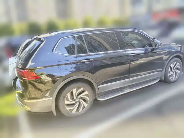 Volkswagen Tiguan L 2021 330TSI Automatic 2WD Smart — фото 2