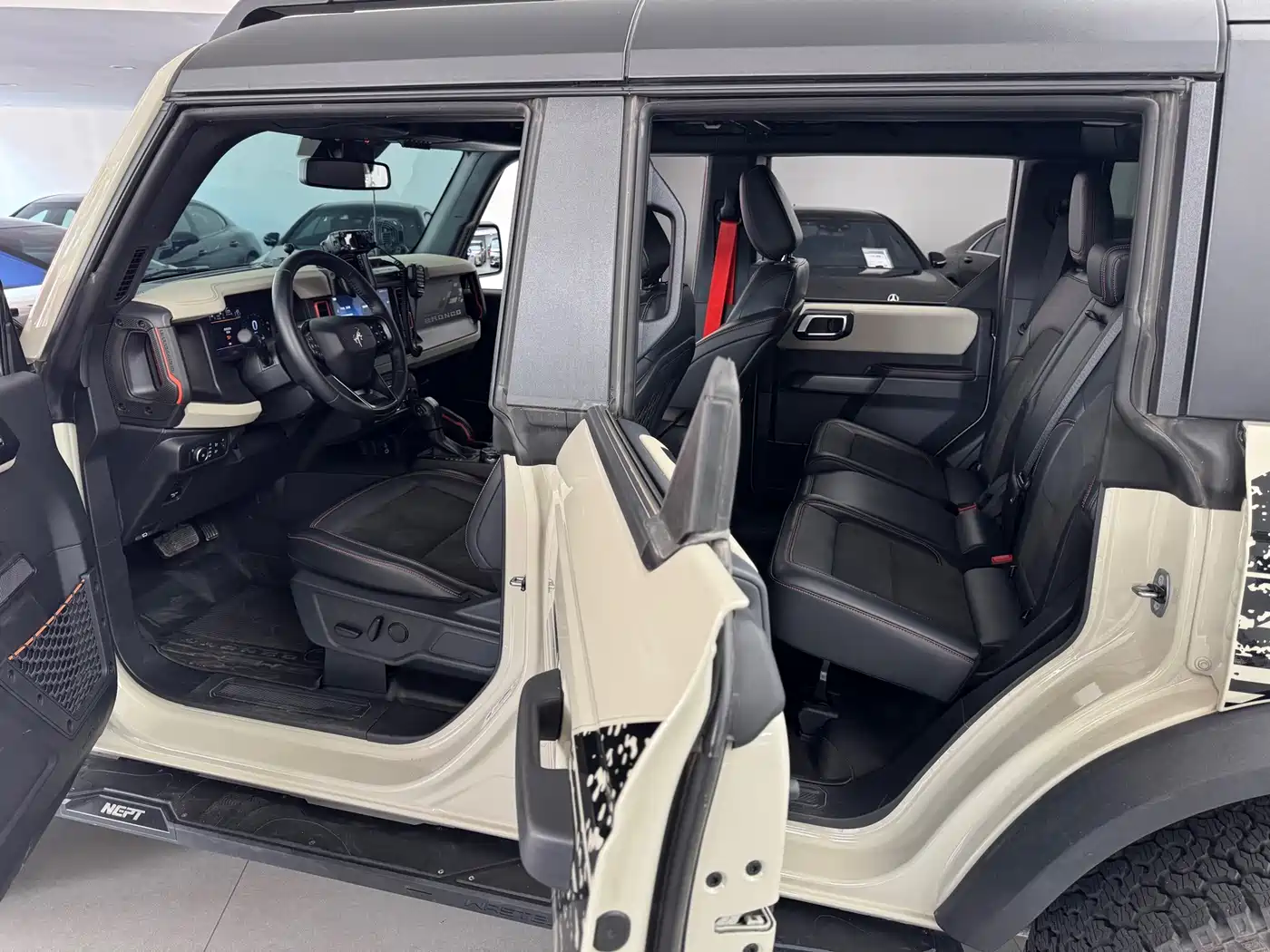 Ford Bronco 2025 2025 2.3T Mega Dune Limited Custom Edition
