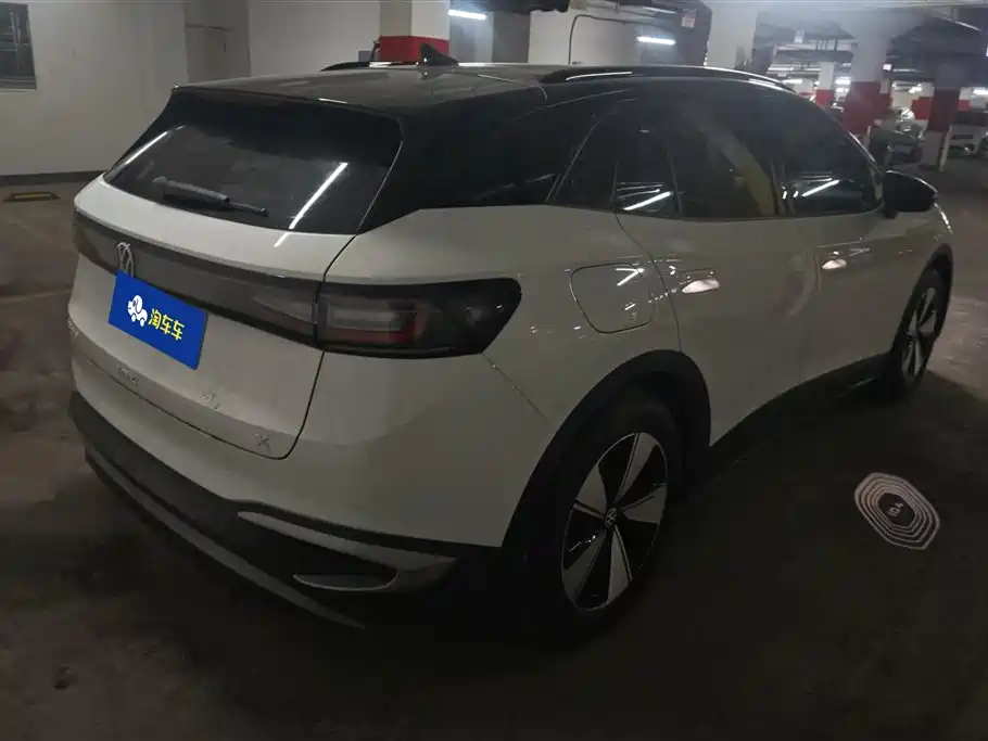 VOLKSWAGEN ID.4 X
