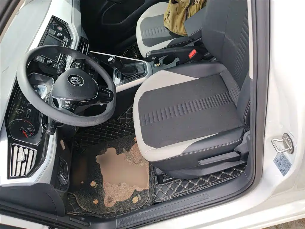 Volkswagen Polo 2019 Plus 1.5L Automatic Beats Trendy Edition фото 15