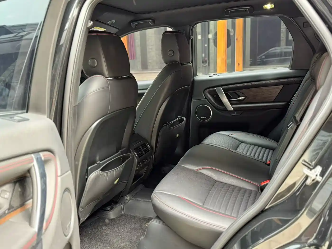 LAND ROVER DISCOVER SPORTS