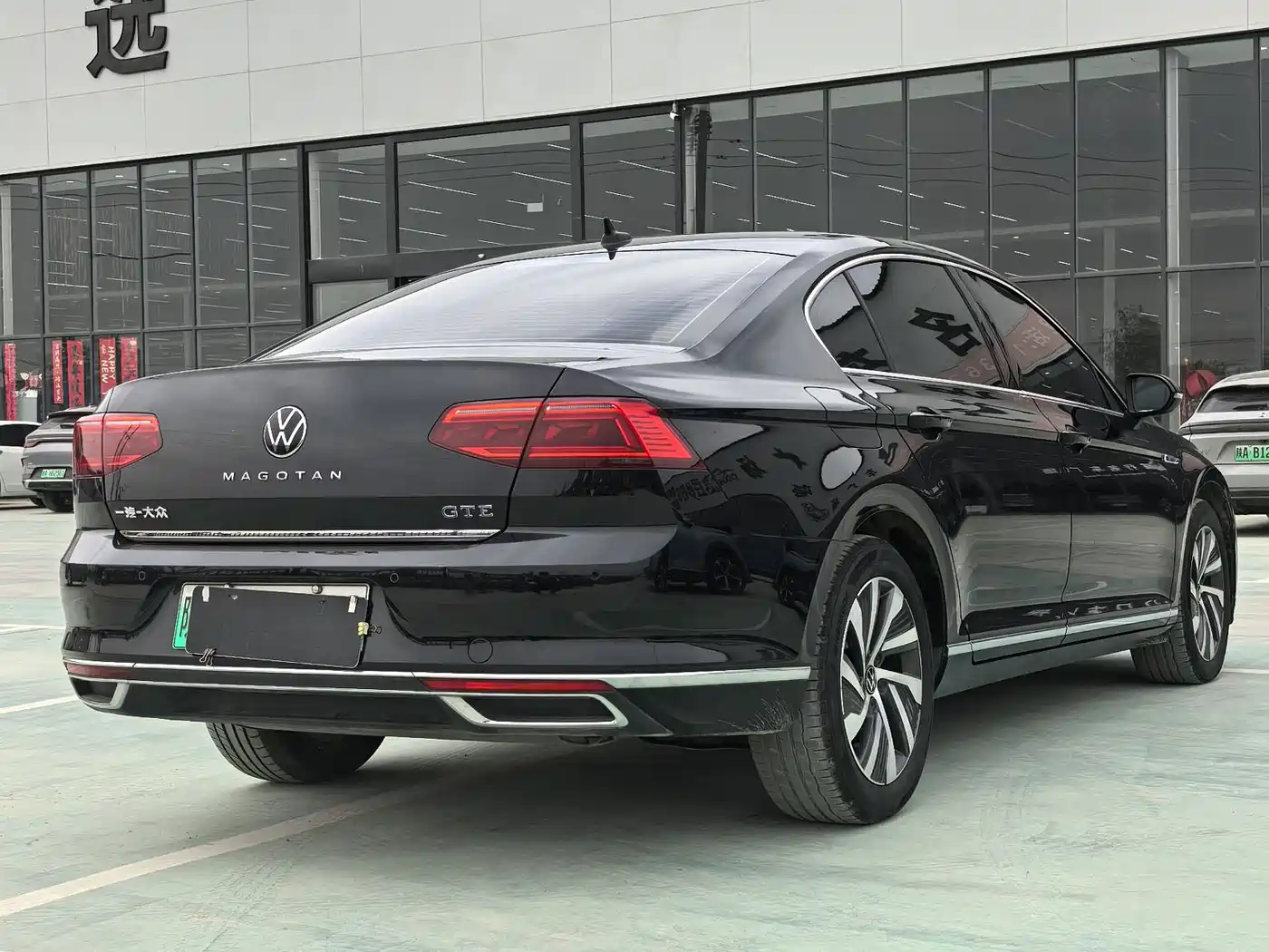 VOLKSWAGEN MAGOTAN GTE PLUG IN HYBRID