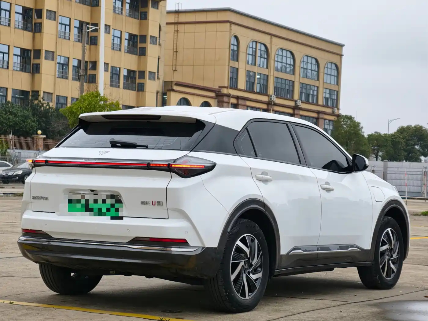 NEZHA AUTOMOBILE NEZHA U