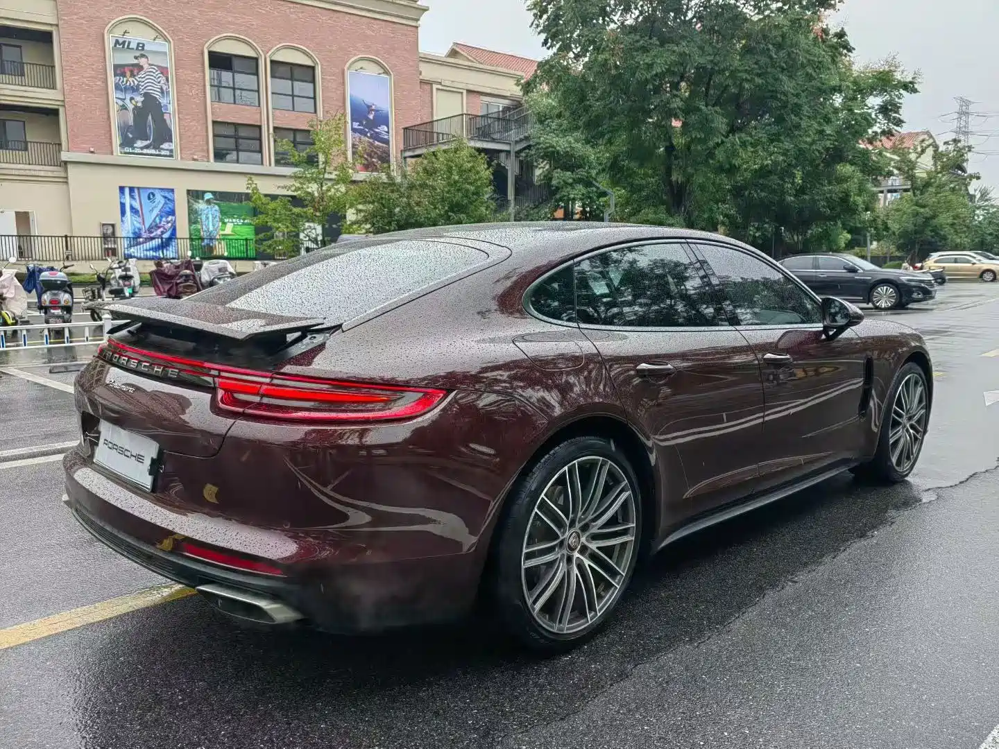 Фото 9 - Porsche Panamera
