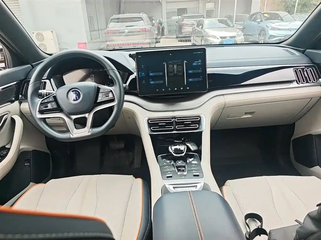 BYD Song PLUS PHEV 2021 DM-i 51KM Honor фото 16