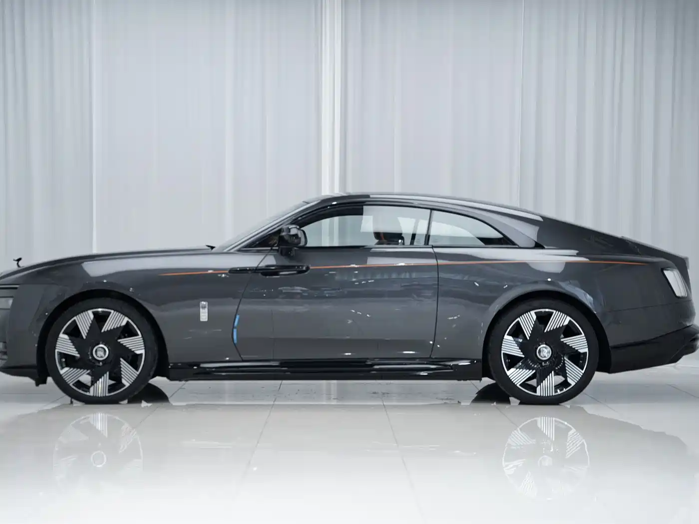 ROLLS-ROYCE CHTHONIC