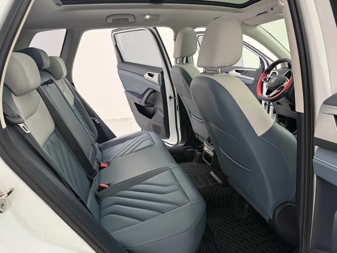 Volkswagen Tharu, миниатюра 16