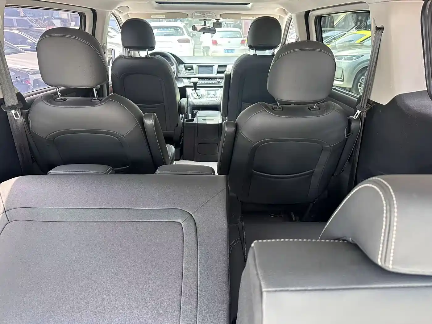 SAIC Maxus Maxus G10 2018 PLUS 1.9T Automatic Luxury Edition Diesel фото 13
