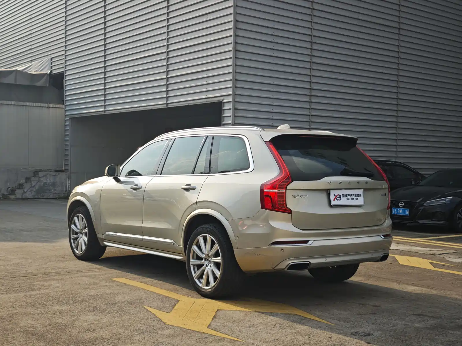 Фото 4 - Volvo XC90