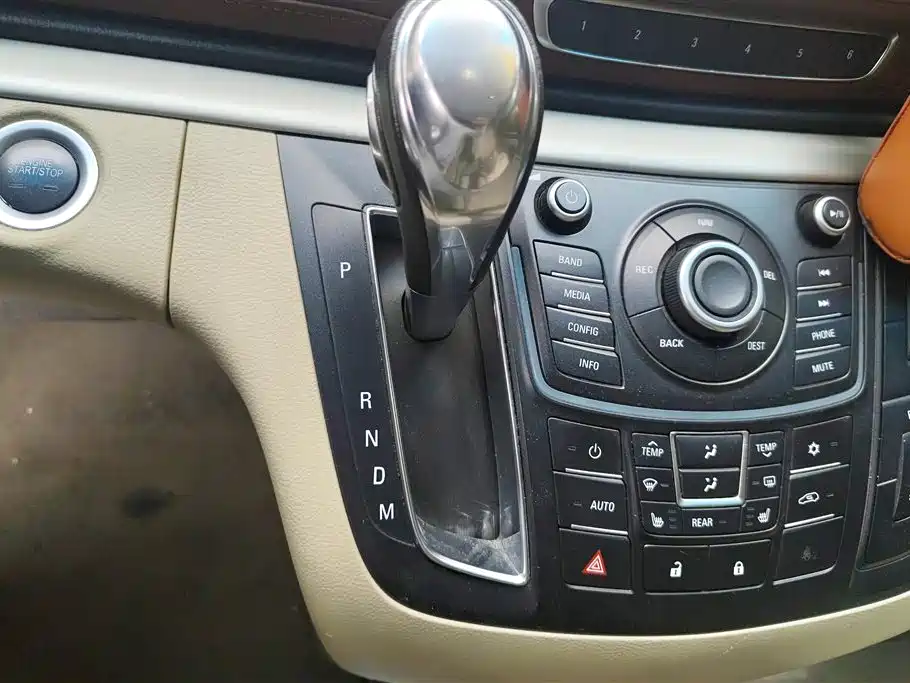 Buick GL8 2014 3.0L GT Luxury Business Elegance фото 16