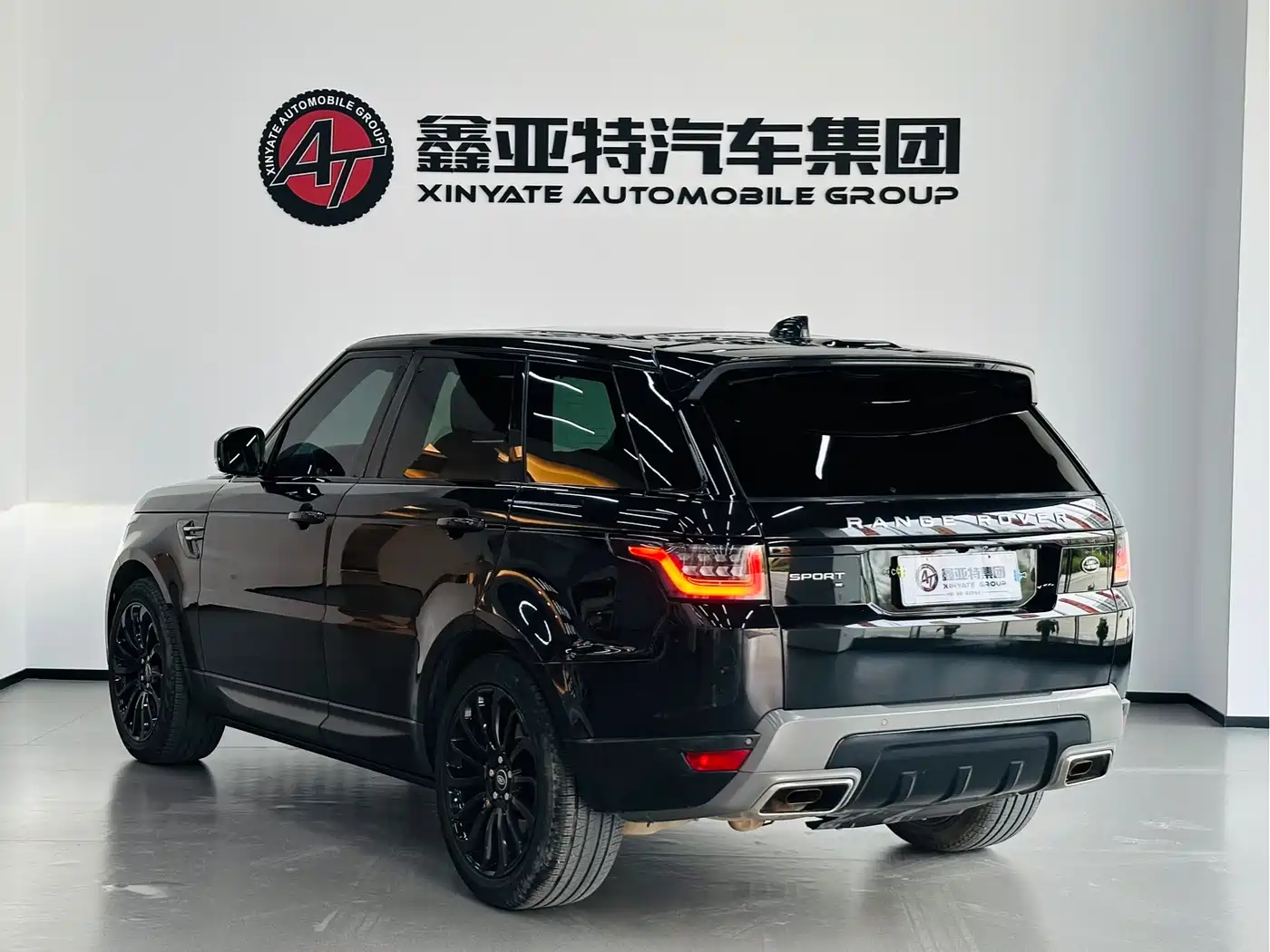 Land Rover Range Rover Sport 2020 3.0 L6 SE фото 5