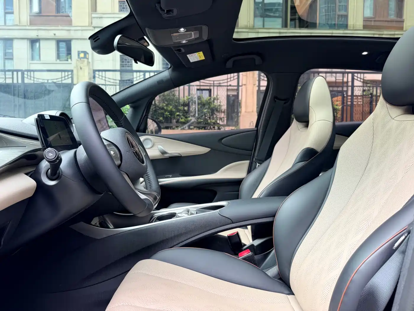 BYD Dolphin 2023 420km Fashion Edition фото 9
