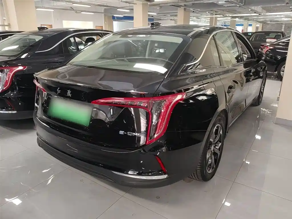 Hongqi E-QM5 2023 Facelift Basic Travel Edition фото 5