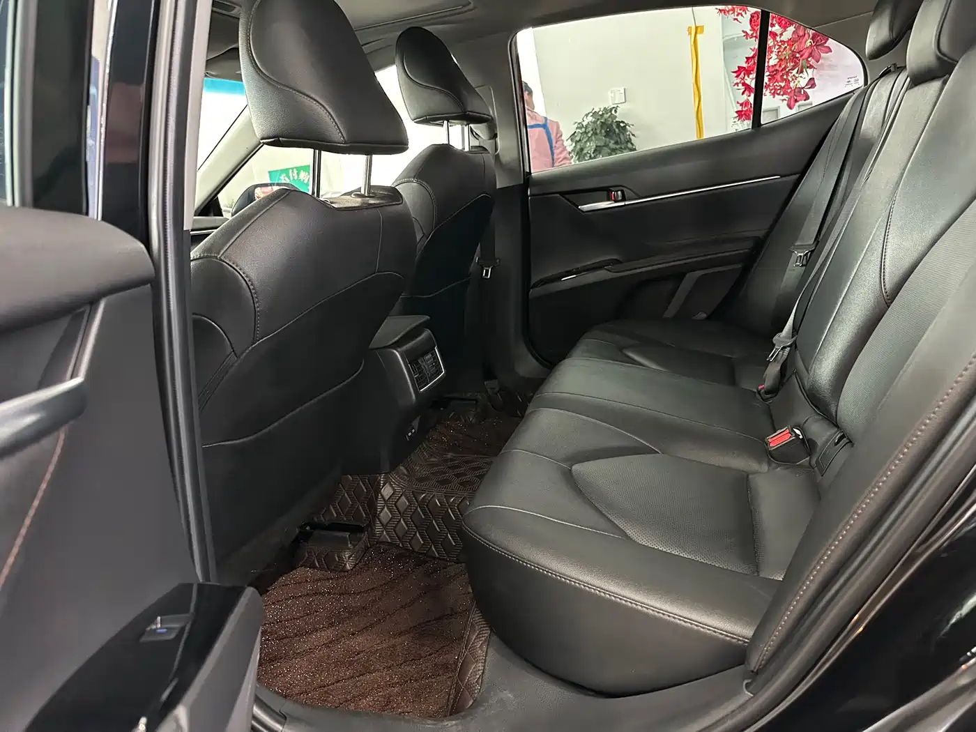 Toyota Camry 2023 2.0G Luxury Edition фото 6