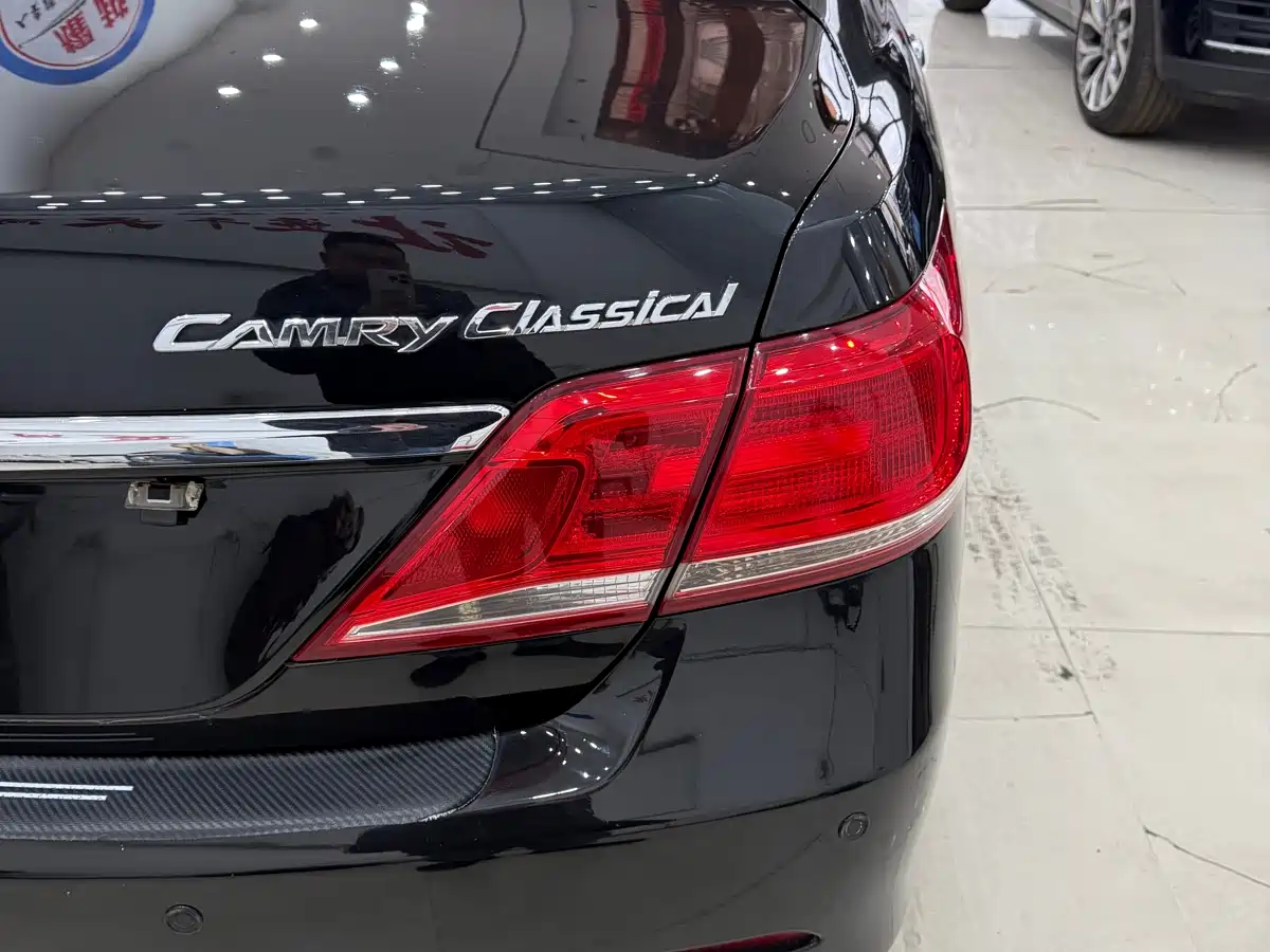 Toyota Camry 2013 200G Classic Luxury Edition фото 9