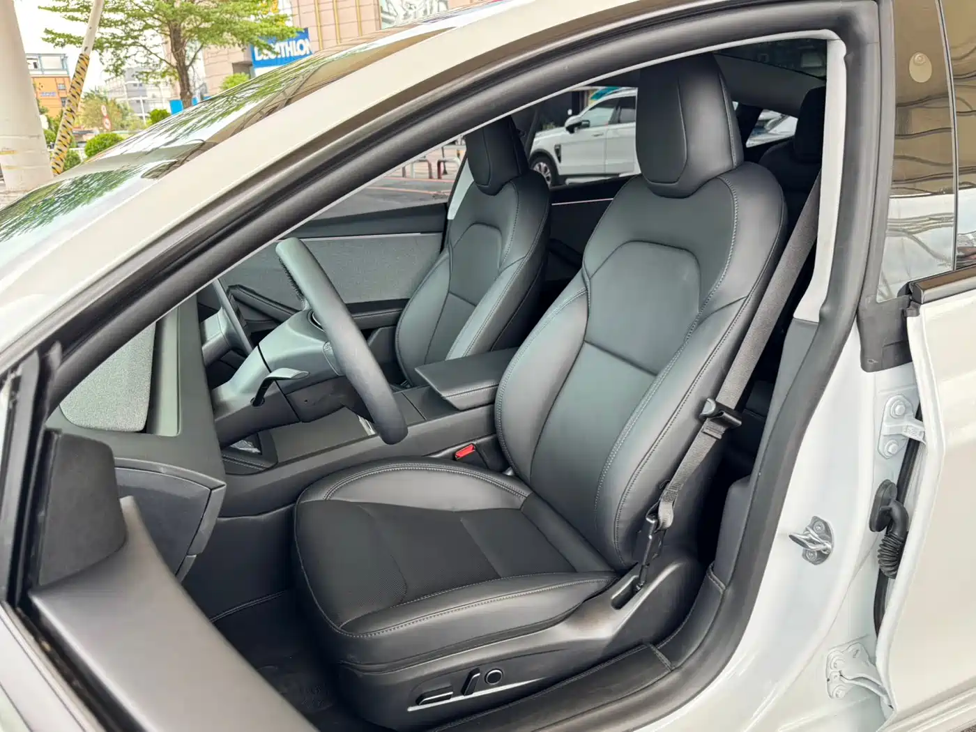 Tesla Model 3 2025 Model Rear-Wheel Drive Edition фото 9