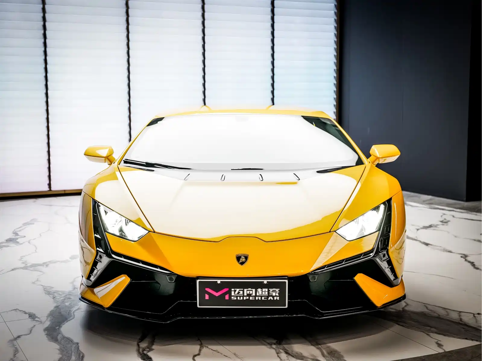 Фото 3 - Lamborghini Huracán