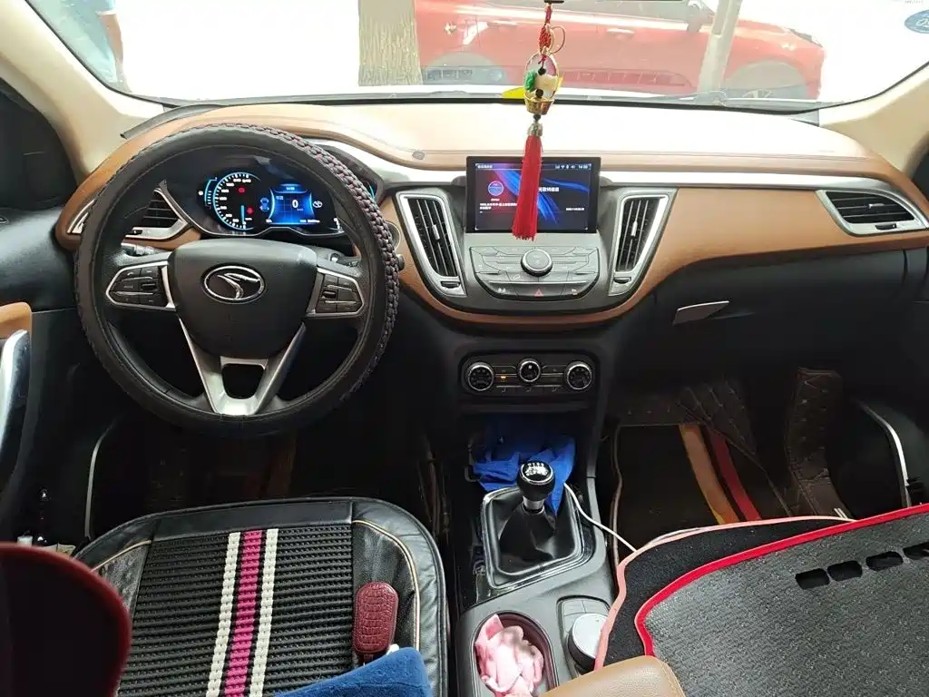 Soueast DX7 2017 2017 1.5T Manual Triumph Edition