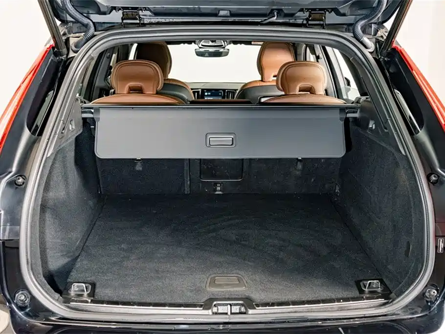 Фото 23 - Volvo XC60
