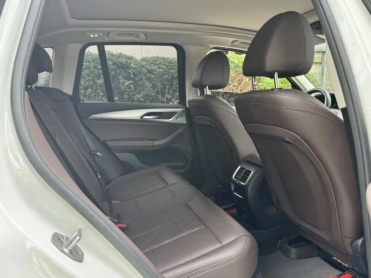 BMW iX3 2022 Innovation Leader фото 10