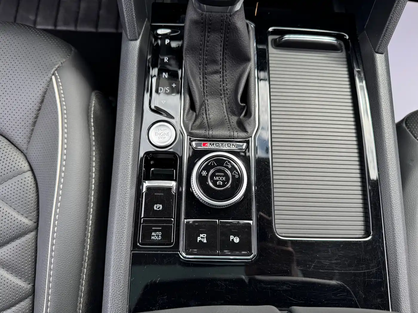 Volkswagen Teramont 2019 Teramont X 530 V6 4WD Prestige Flagship Edition фото 13