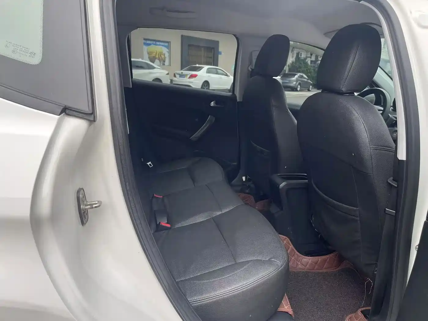 Peugeot 2008 2015 2014 1.6L Automatic Trend Edition