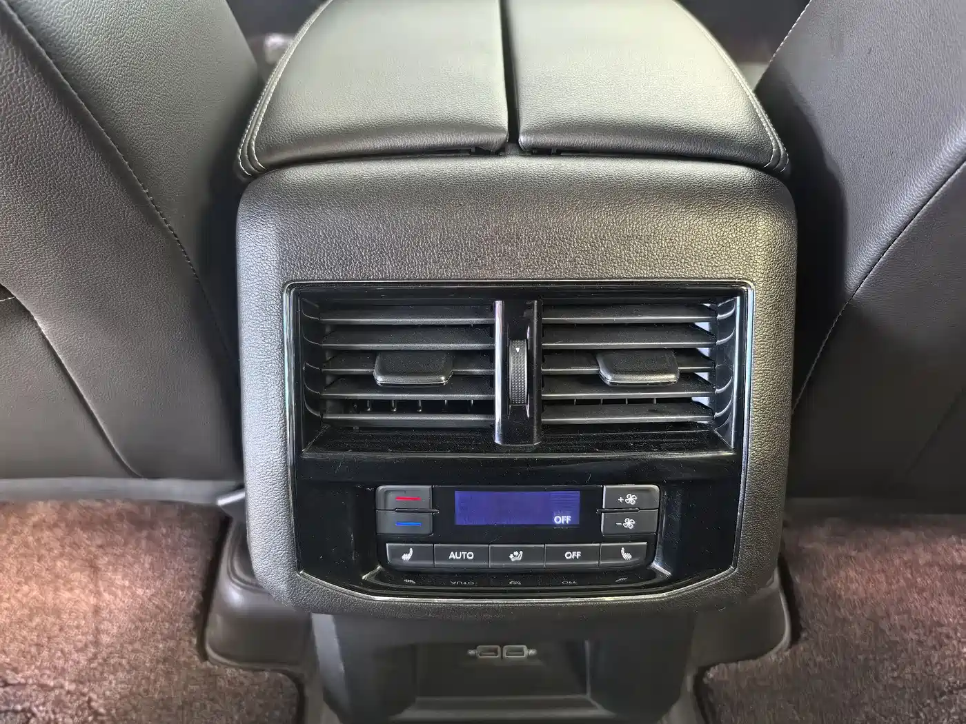 Volkswagen Teramont 2020 380TSI 4WD Luxury Edition China VI фото 12