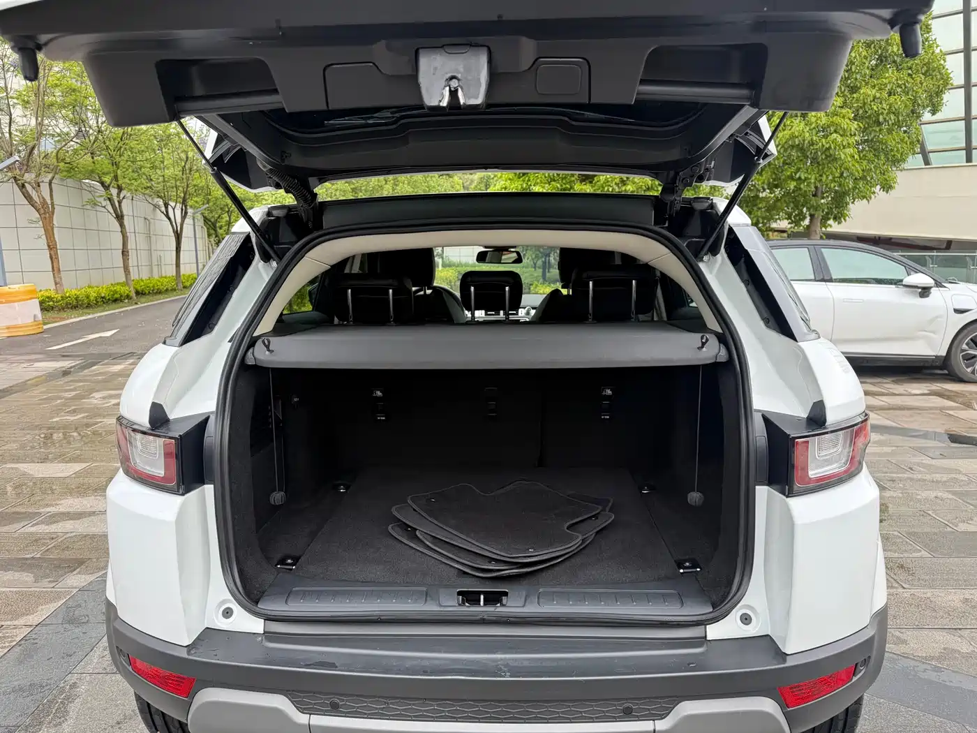 Land Rover Range Rover Evoque 2016 2.0T PURE Style фото 40
