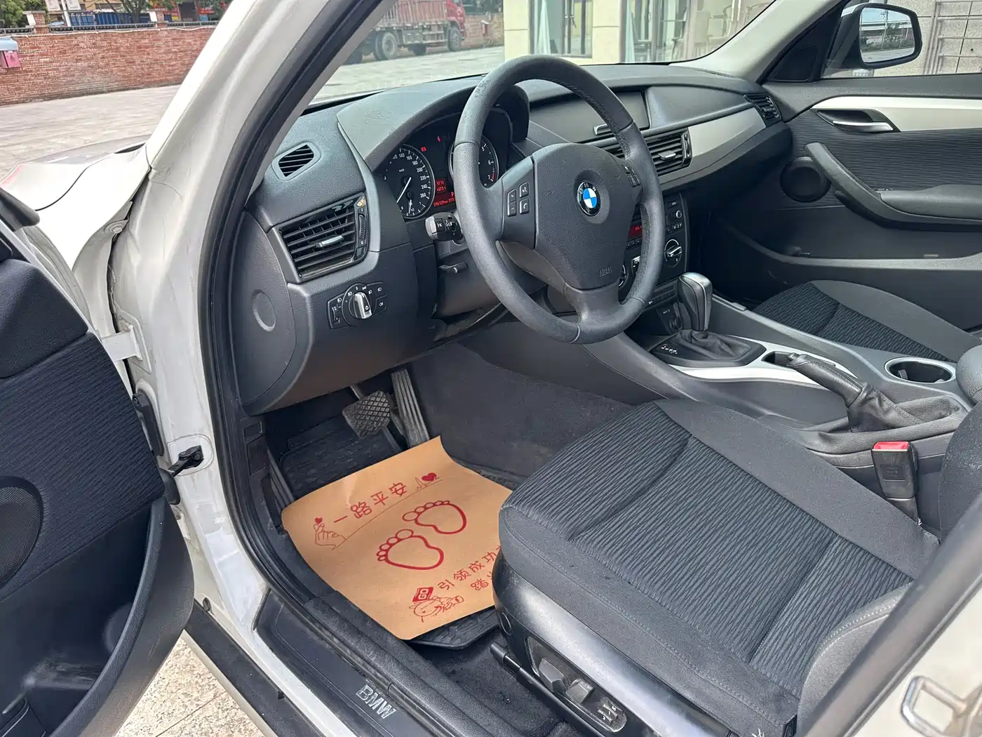 BMW X1 2013 sDrive18i Fashion фото 4