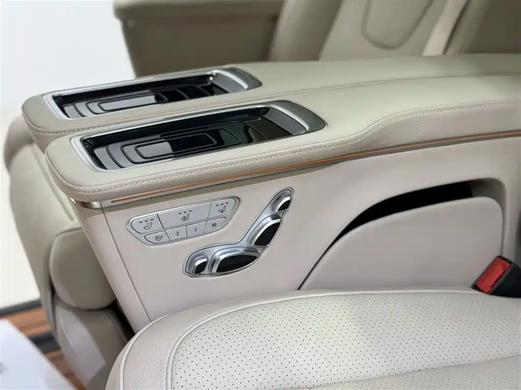 Mercedes-Benz V-Class 2021 V 260 Pilot Edition фото 18