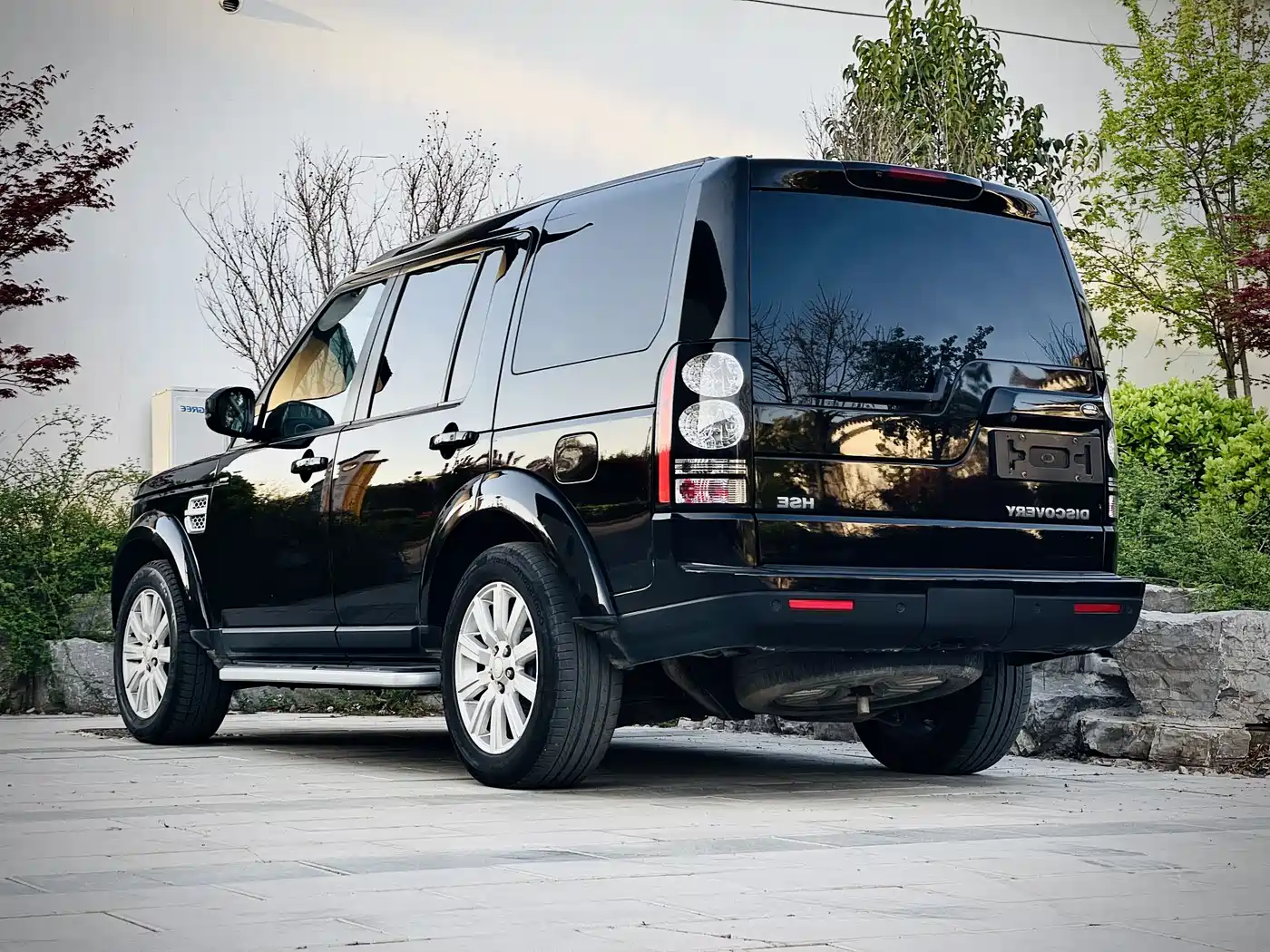 Land Rover Discovery 2015 3.0 SDV6 HSE Diesel фото 4