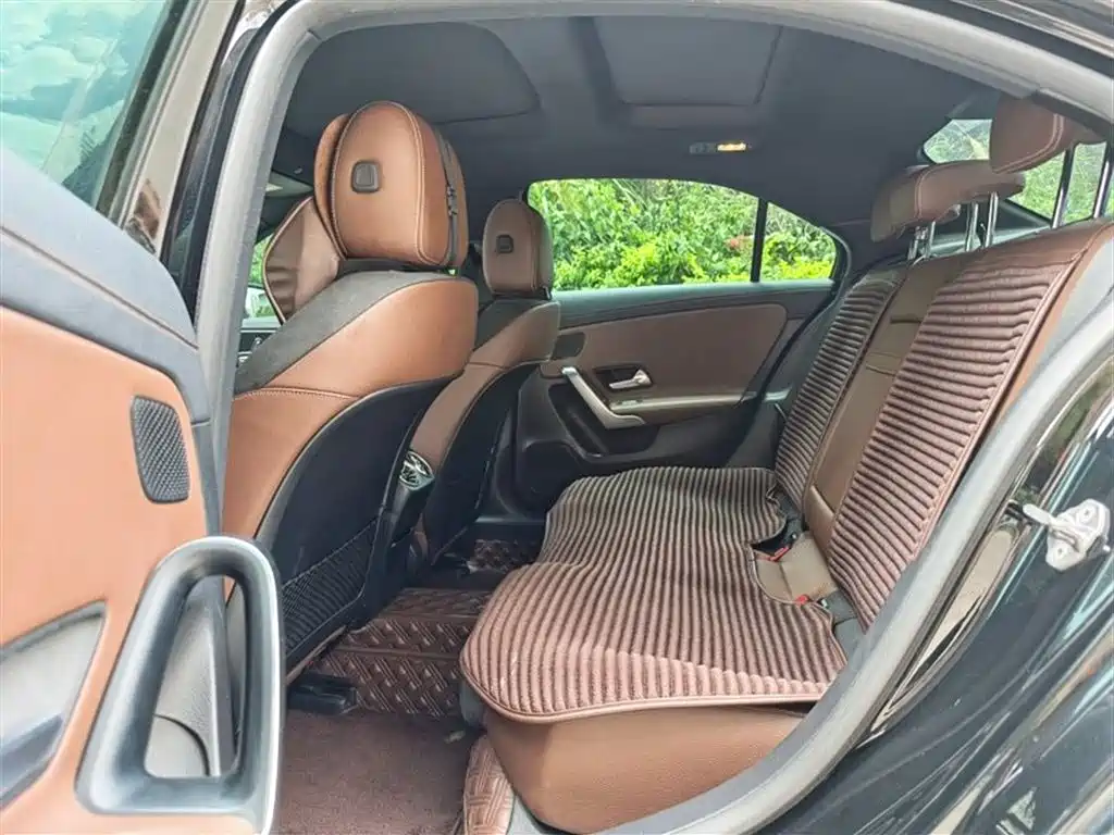 Mercedes-Benz A-Class 2019 A 200 L Sport Sedan фото 9
