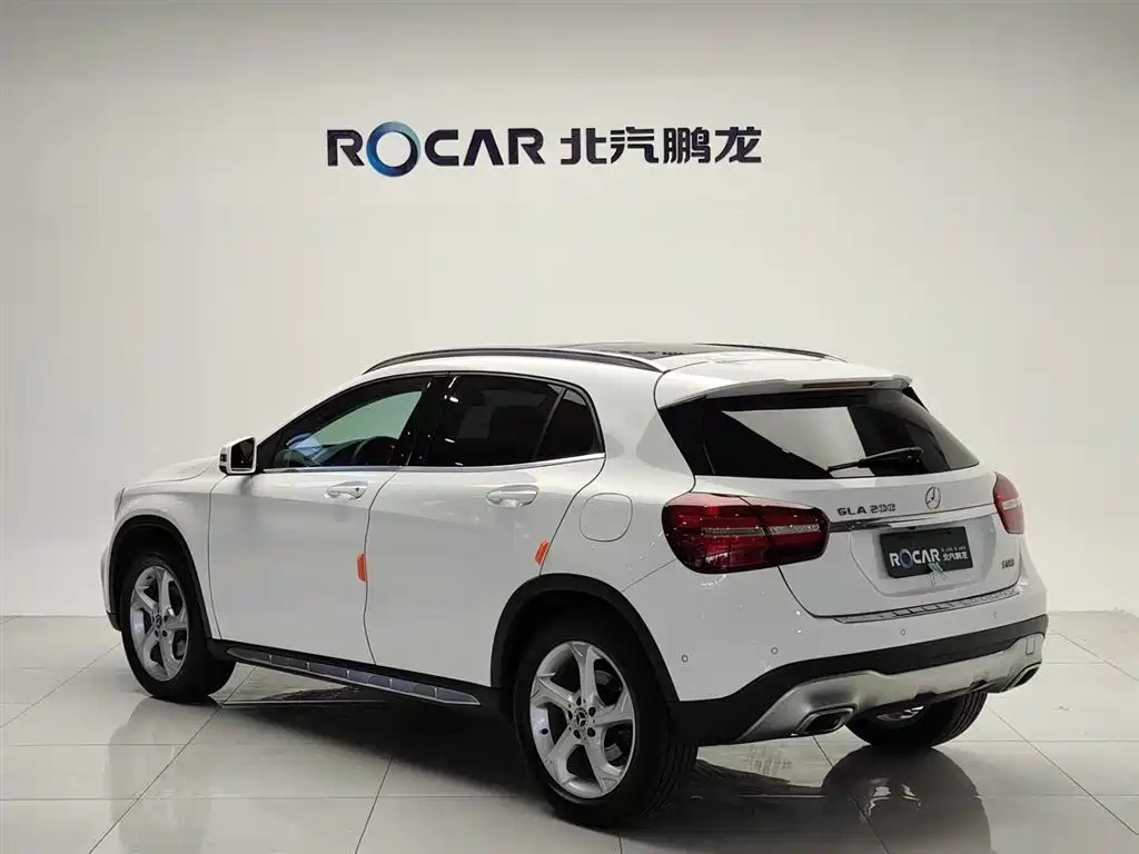 Mercedes-Benz GLA 2017 GLA 200 Dynamic фото 17
