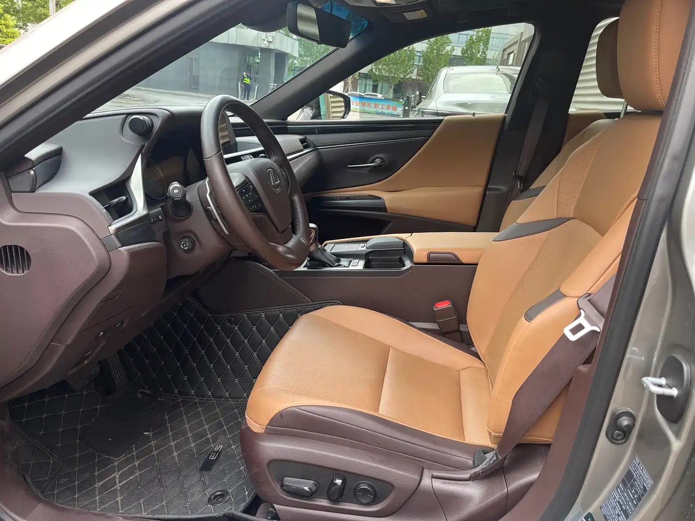 Lexus ES 2020 Model 300h Excellence Edition фото 3