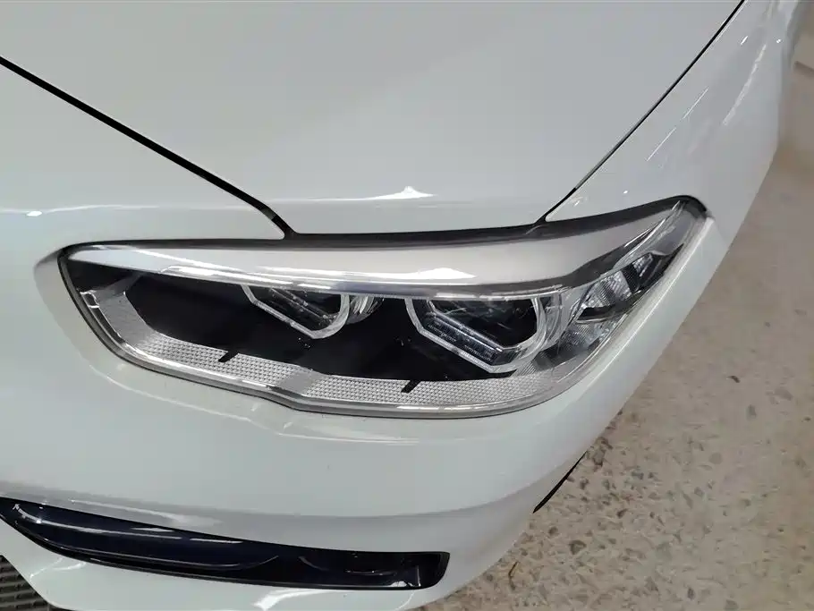 BMW 1 Series (Import) 2018 118i Sport Design Package фото 5
