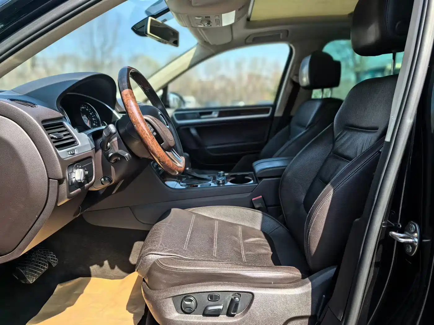 Volkswagen Touareg 2014 3.0TSI New Edge Edition фото 7