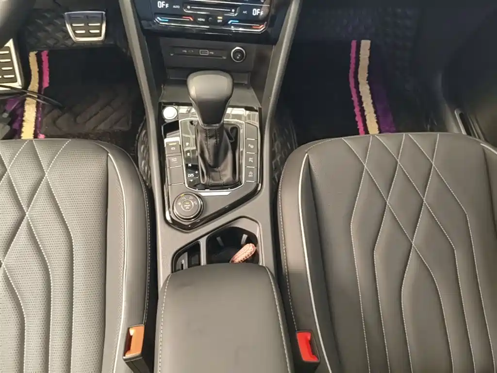 Volkswagen Tiguan L 2022 380TSI Automatic 4WD R-Line Cross Edition 7-Seater фото 14
