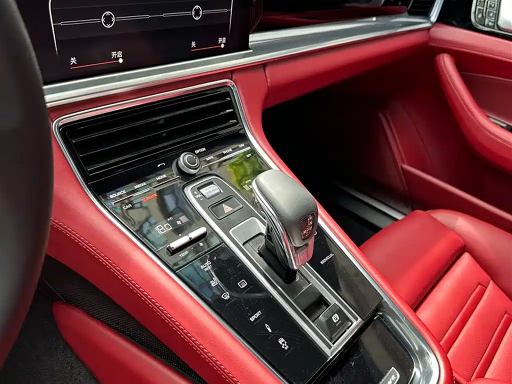 Porsche Panamera 2017 Panamera 3.0T фото 18