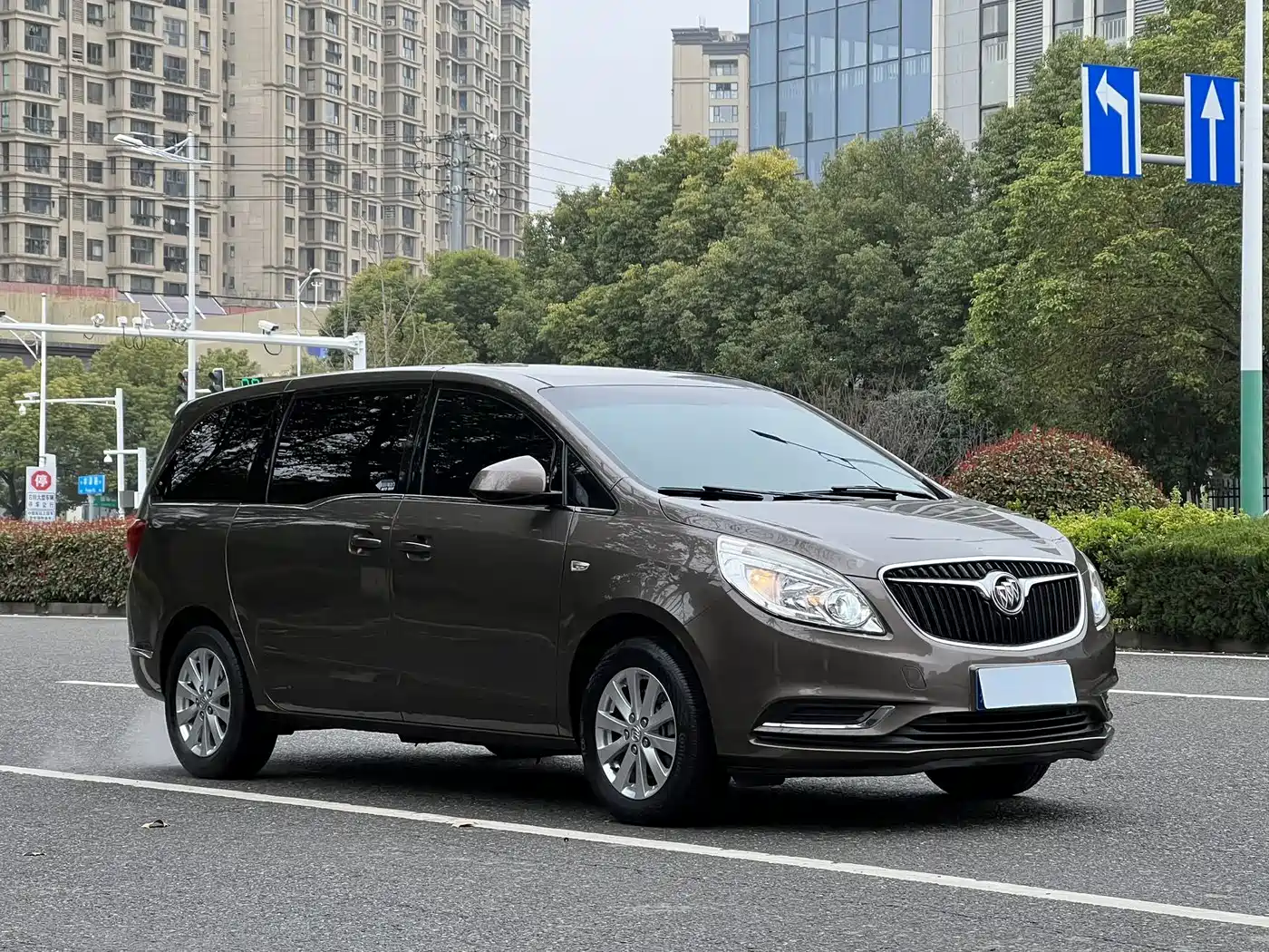 Buick GL8 2017 25S Comfort China V фото 3