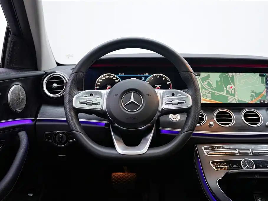 Mercedes-Benz E-Class 2019 E 300 L Sport Fashion фото 11