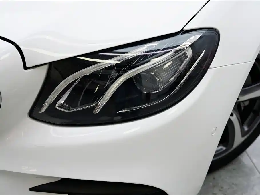 Mercedes-Benz E-Class 2019 E 300 L Sport Fashion фото 2