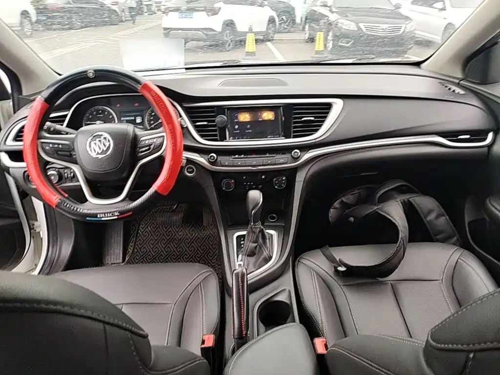 Фото 10 - Buick Excelle