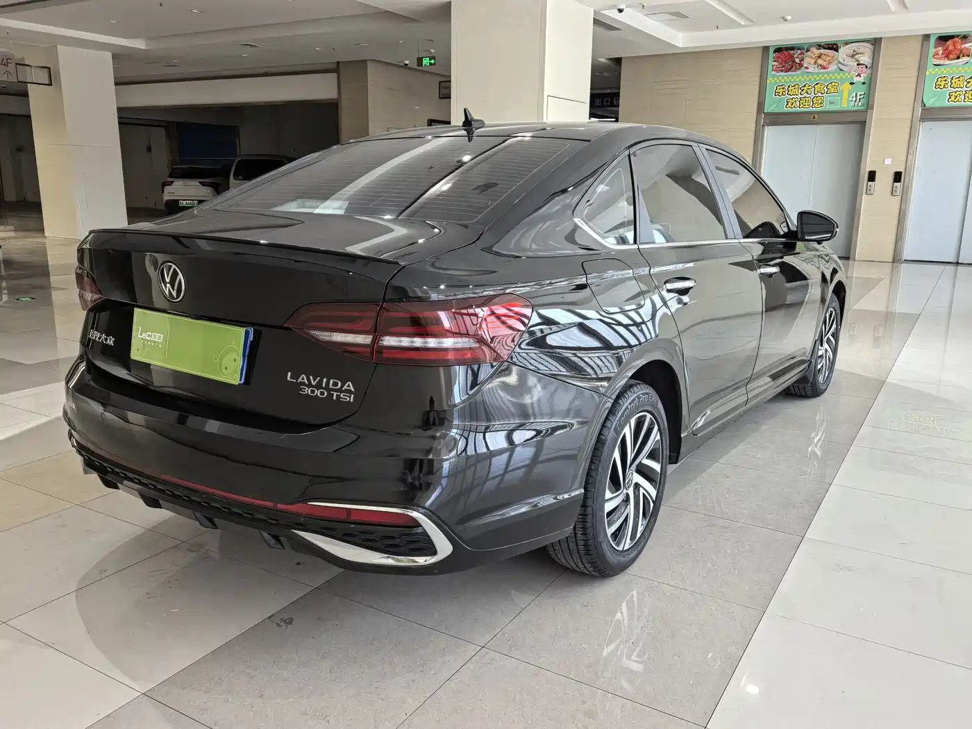 Volkswagen Lavida 2023 300TSI DSG Starlight Full Comfort Edition фото 12