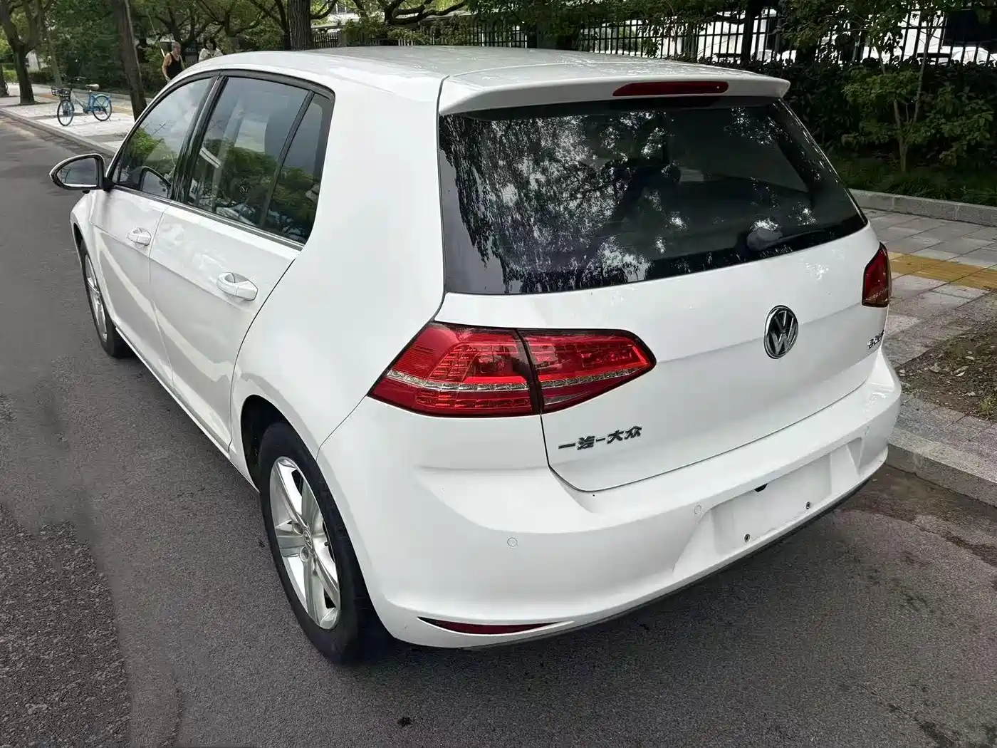 Volkswagen Golf 2016 1.6L Automatic Comfort фото 8