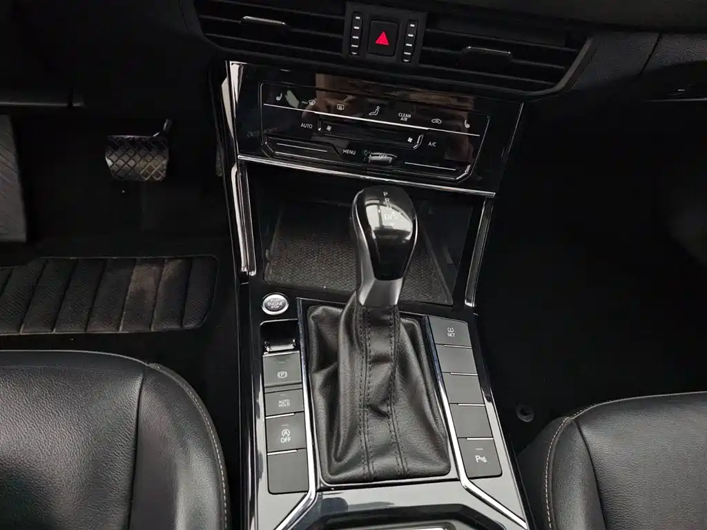Volkswagen Passat 2020 330TSI Elite Edition China VI фото 12