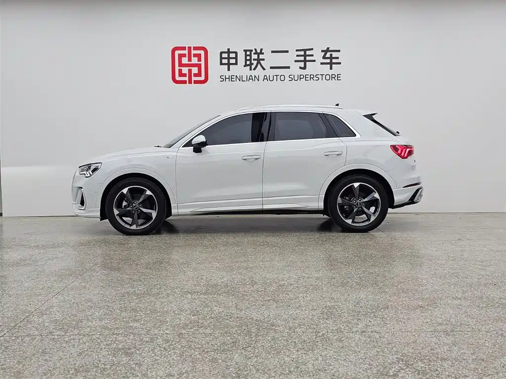 Audi Q3 2024 35 TFSI Fashion Sport фото 4